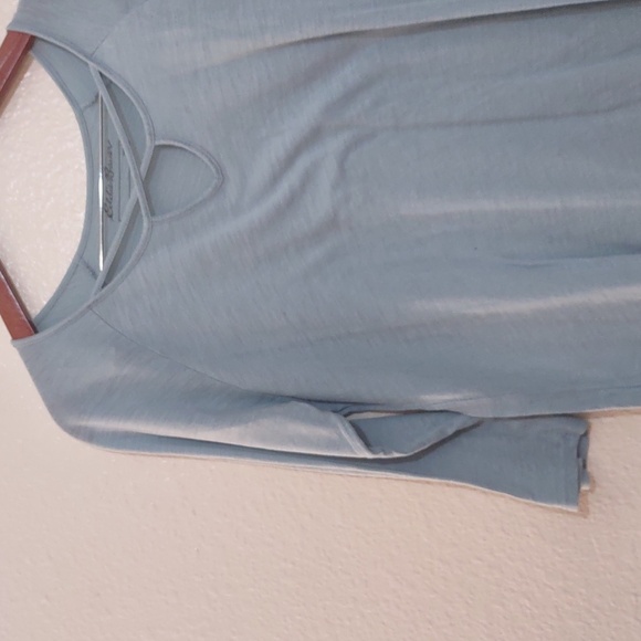 PRE OWNED EDDIE BAUER COLOR BABY BLUE 3/4 SLEEVE SIZE L - Picture 3 of 8